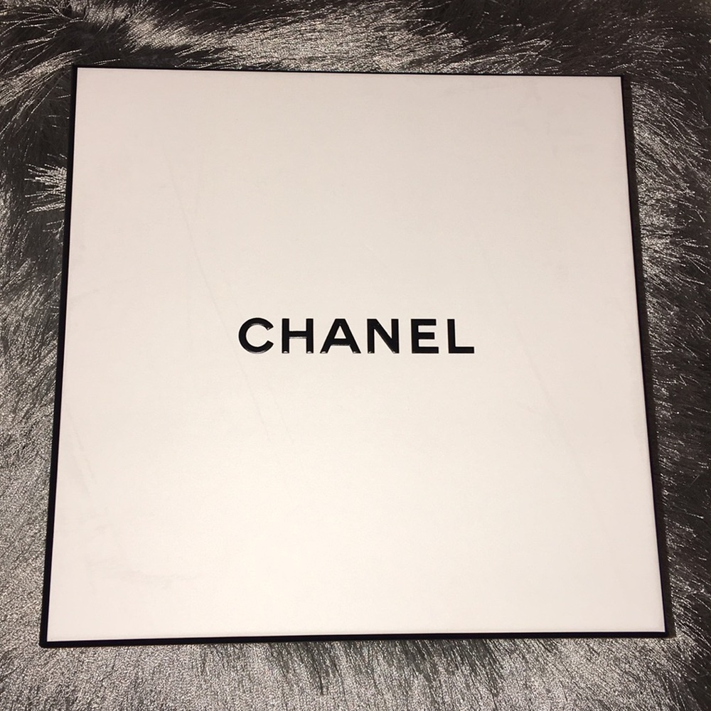 Chanel box